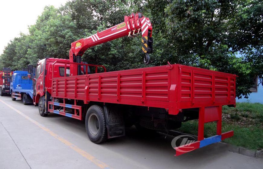 解放J6單橋6.3噸隨車(chē)吊