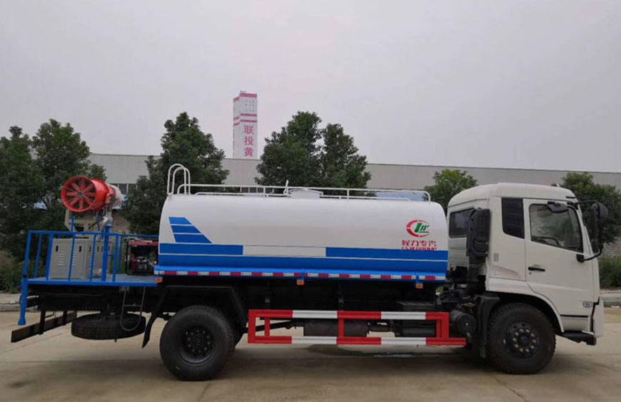 東風(fēng)天錦12噸霧炮車(chē)